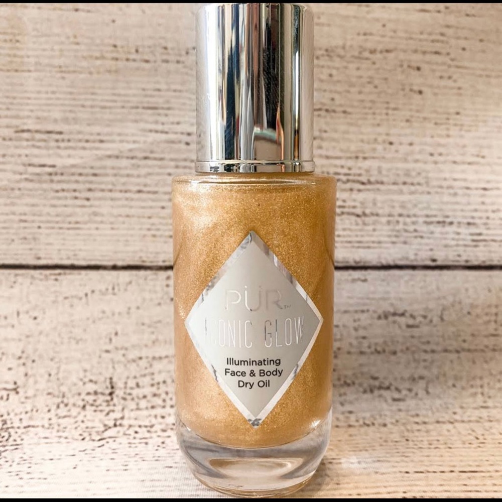 Iconic Glow Illuminating Face & Body Dry Oil!!!